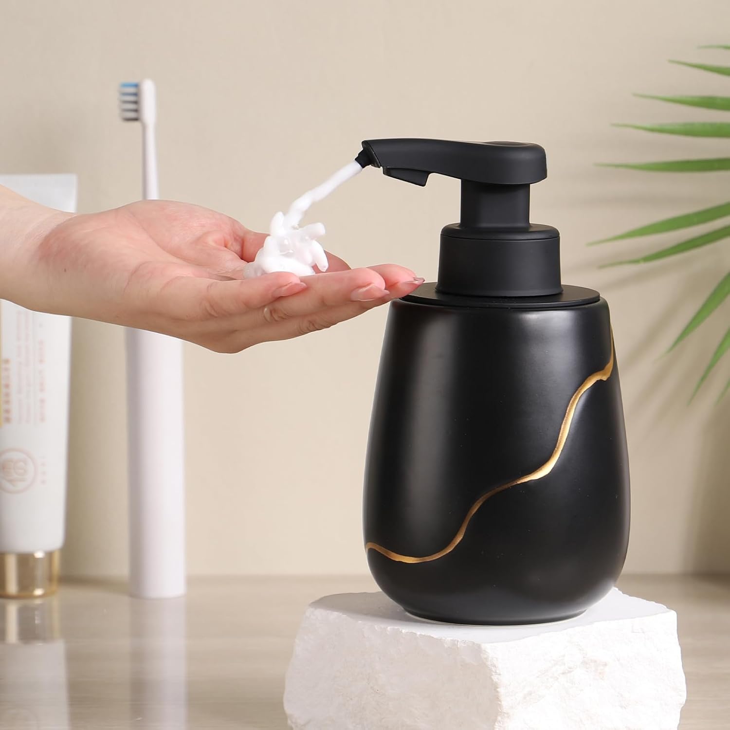 BosilunLife Nordic Garden Automatic Foaming Soap Dispenser Recycled Eco-Clay 17 oz