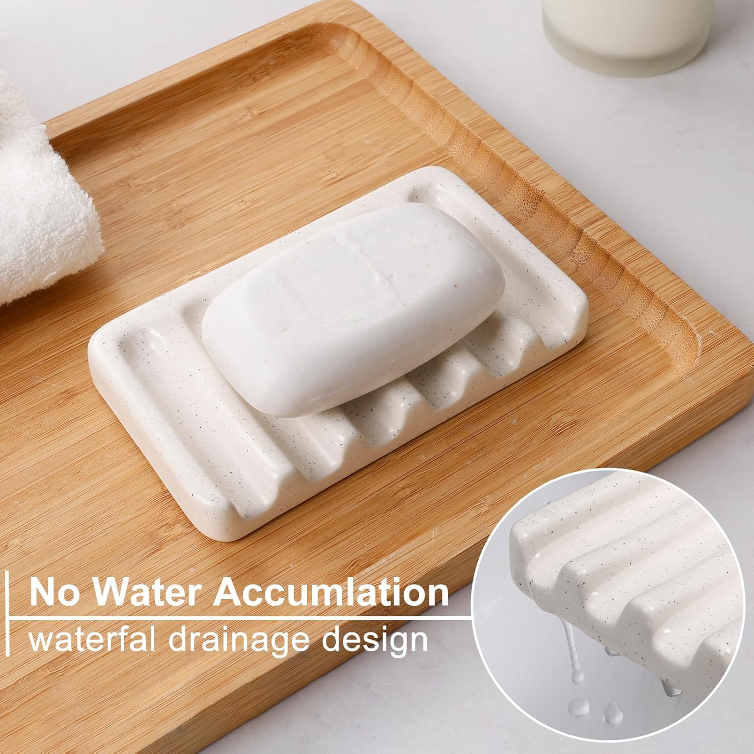 Design infographic for the BosilunLife Pockmark beige recycled eco-clay soap dish, highlighting its waterfall drainage design to prevent water accumulation.