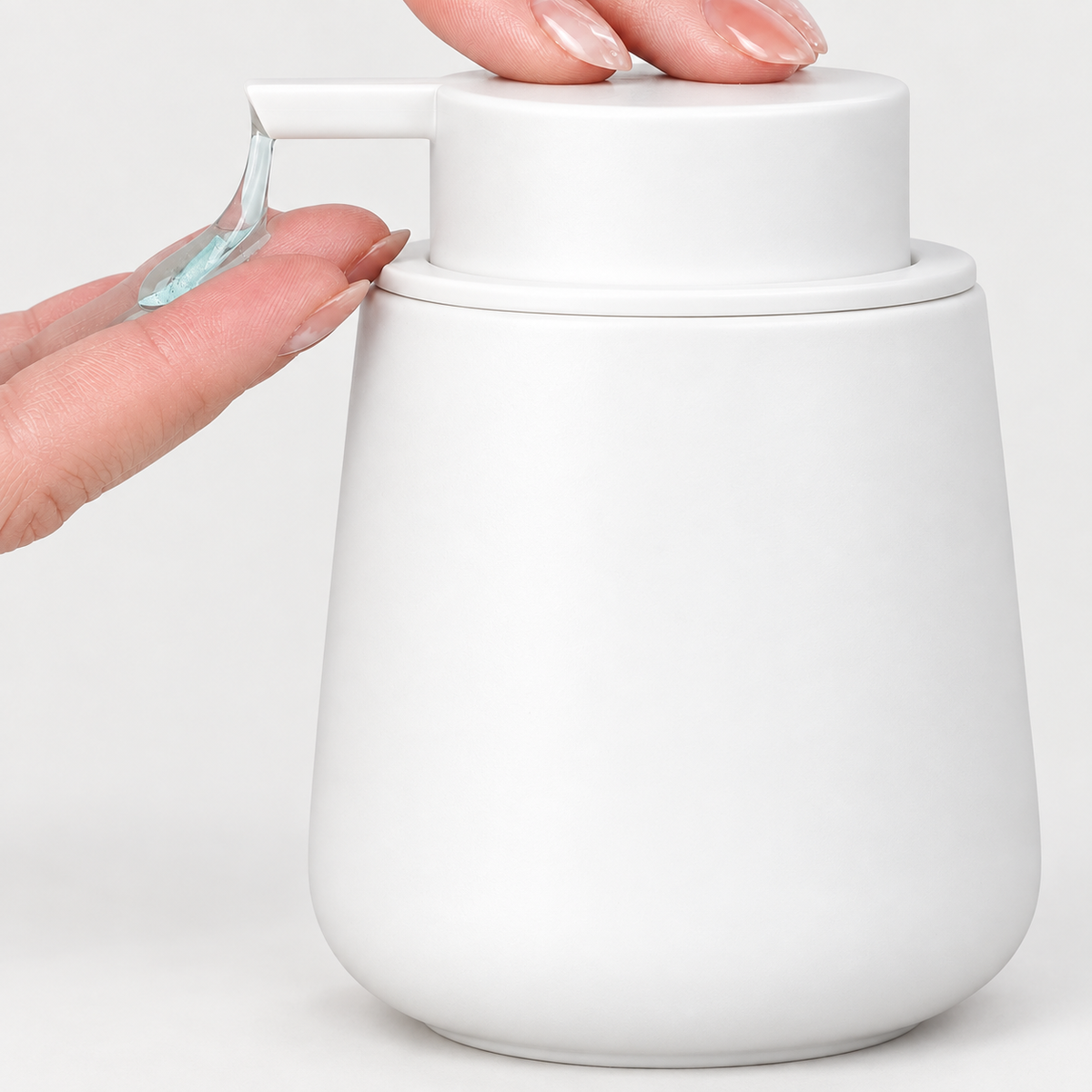 Distributeur de savon liquide BosilunLife en caoutchouc recyclé et argile écologique, 355 ml (12 oz).