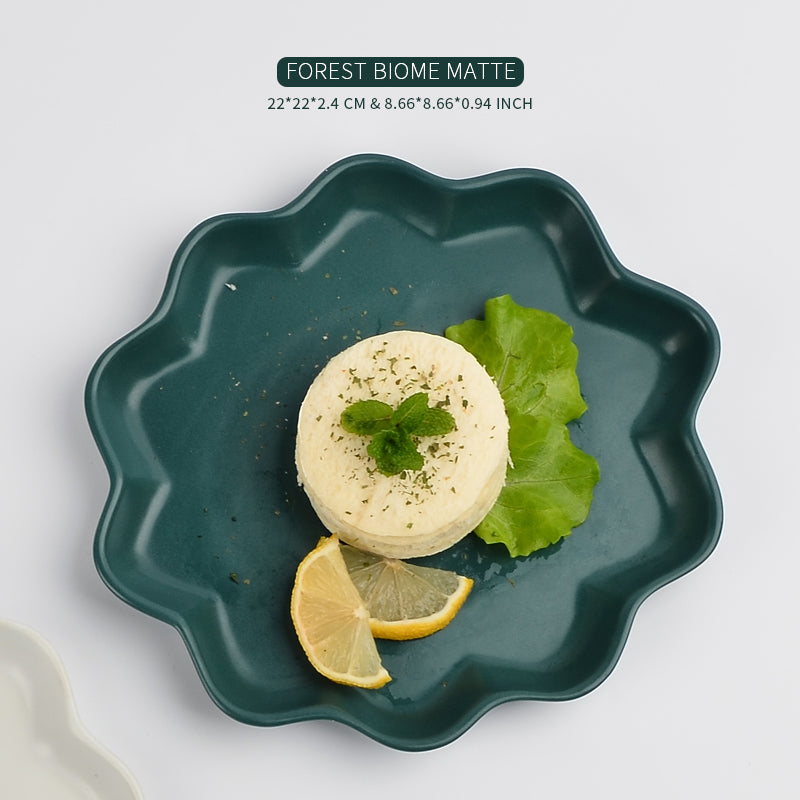 Green ceramic plate with size instructions